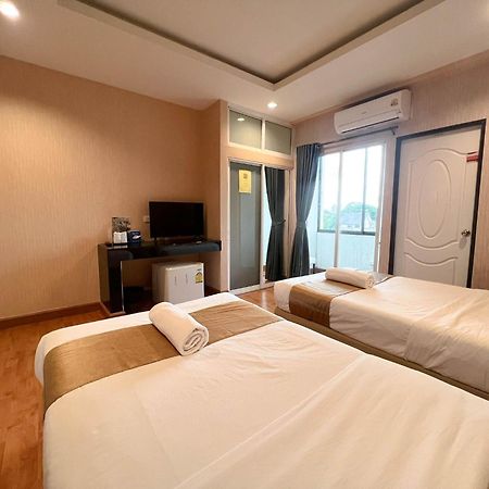 Inspire House Hotel Chiang Mai Extérieur photo
