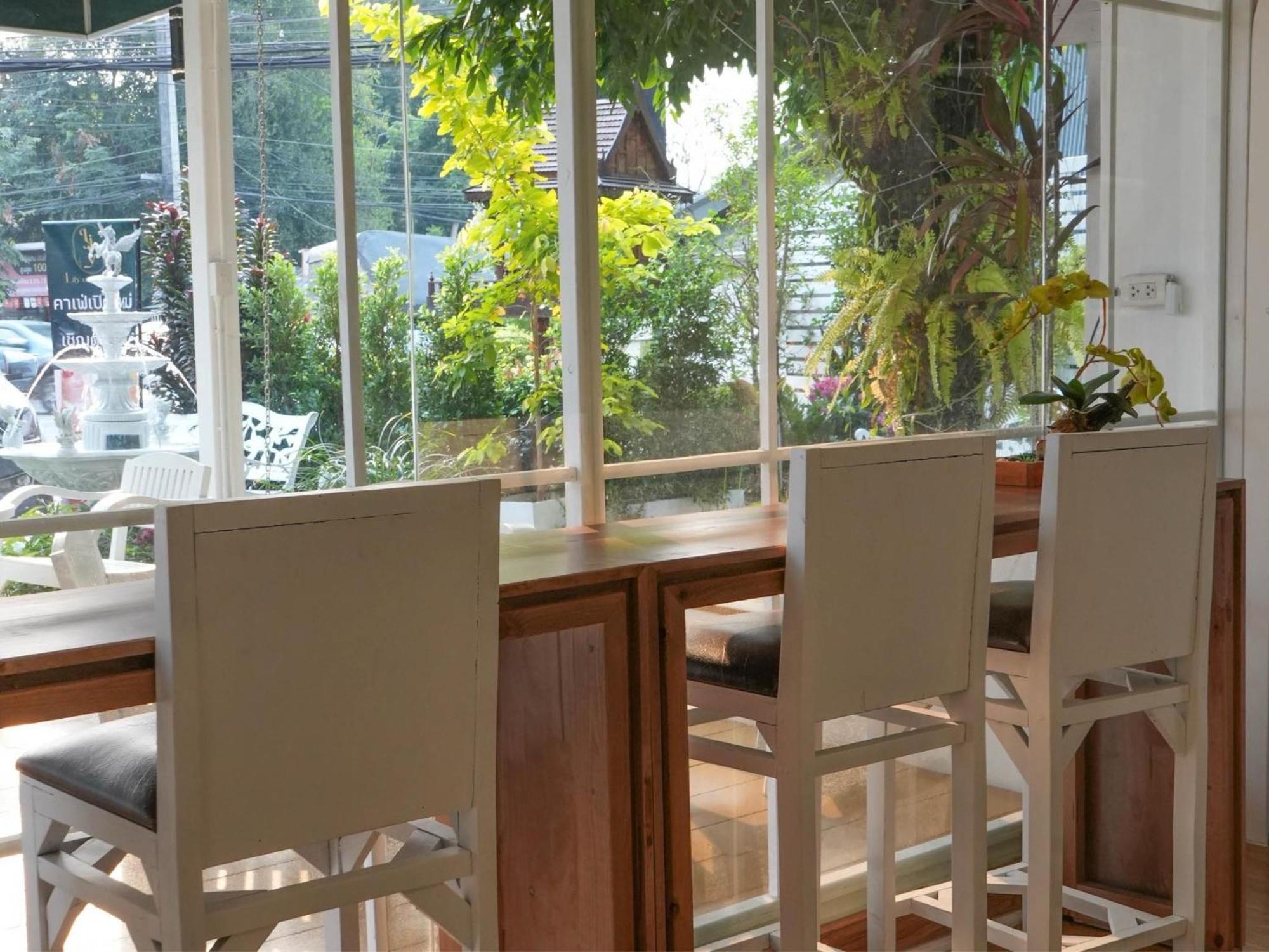Inspire House Hotel Chiang Mai Extérieur photo