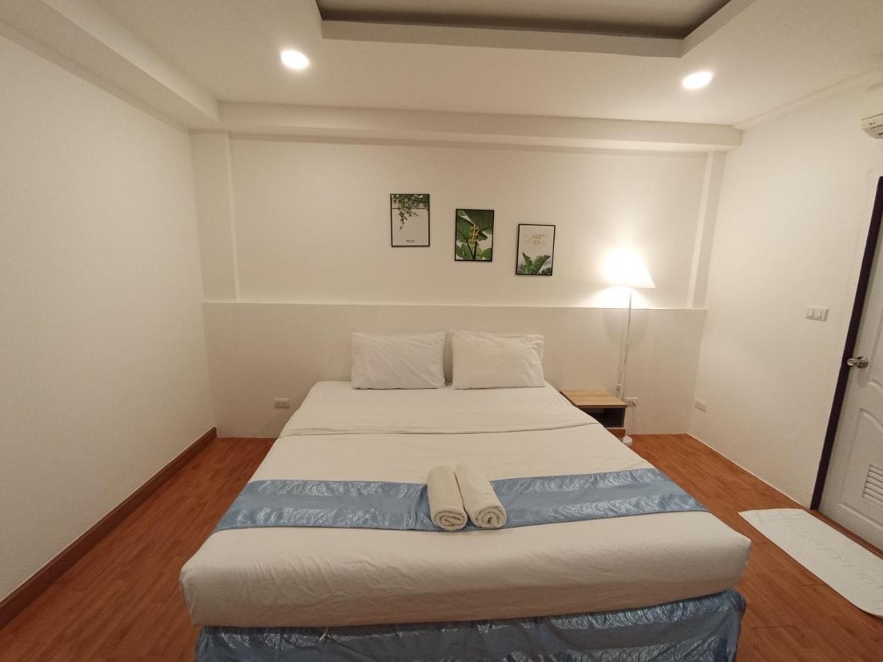 Inspire House Hotel Chiang Mai Extérieur photo