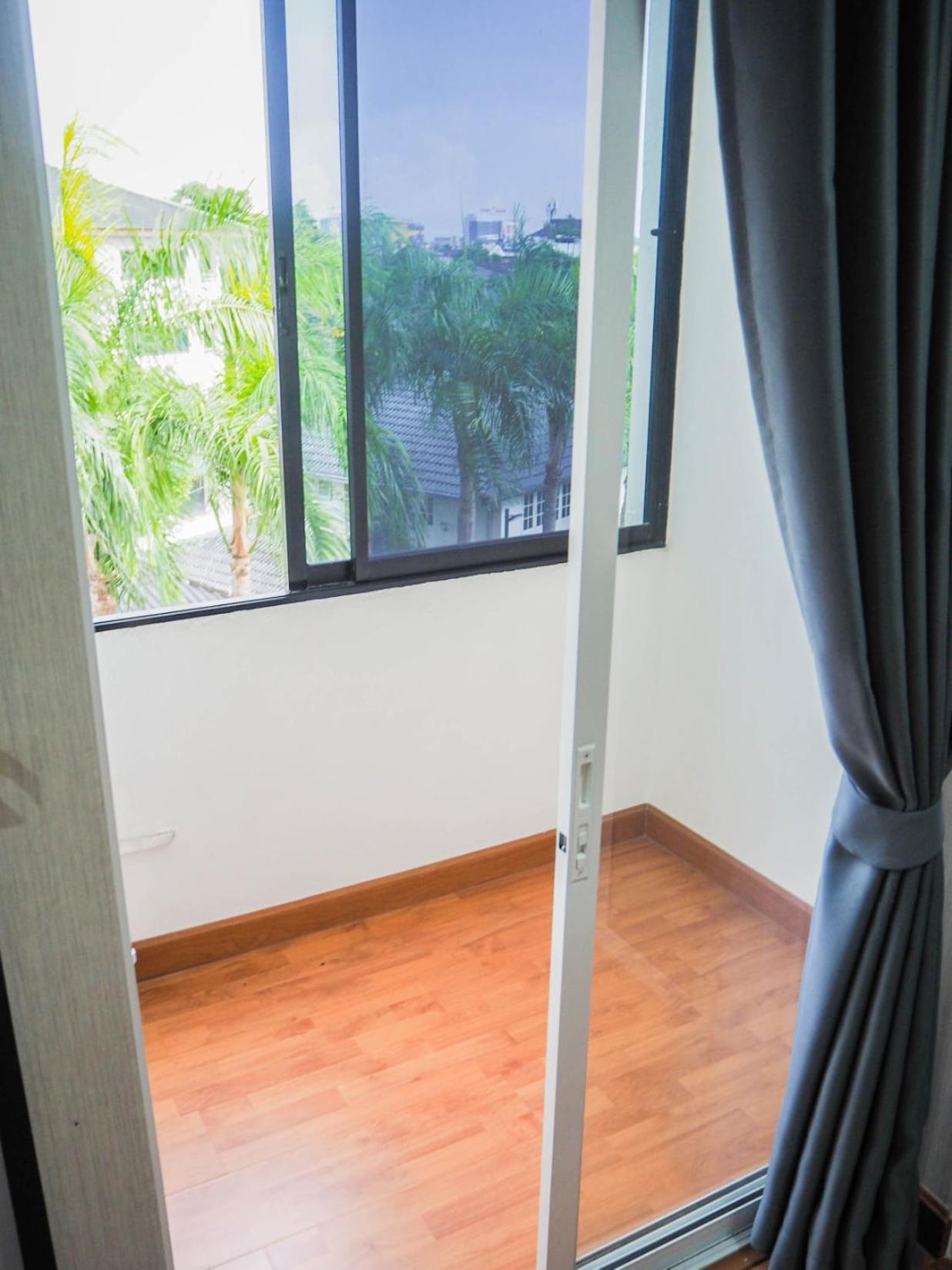 Inspire House Hotel Chiang Mai Extérieur photo