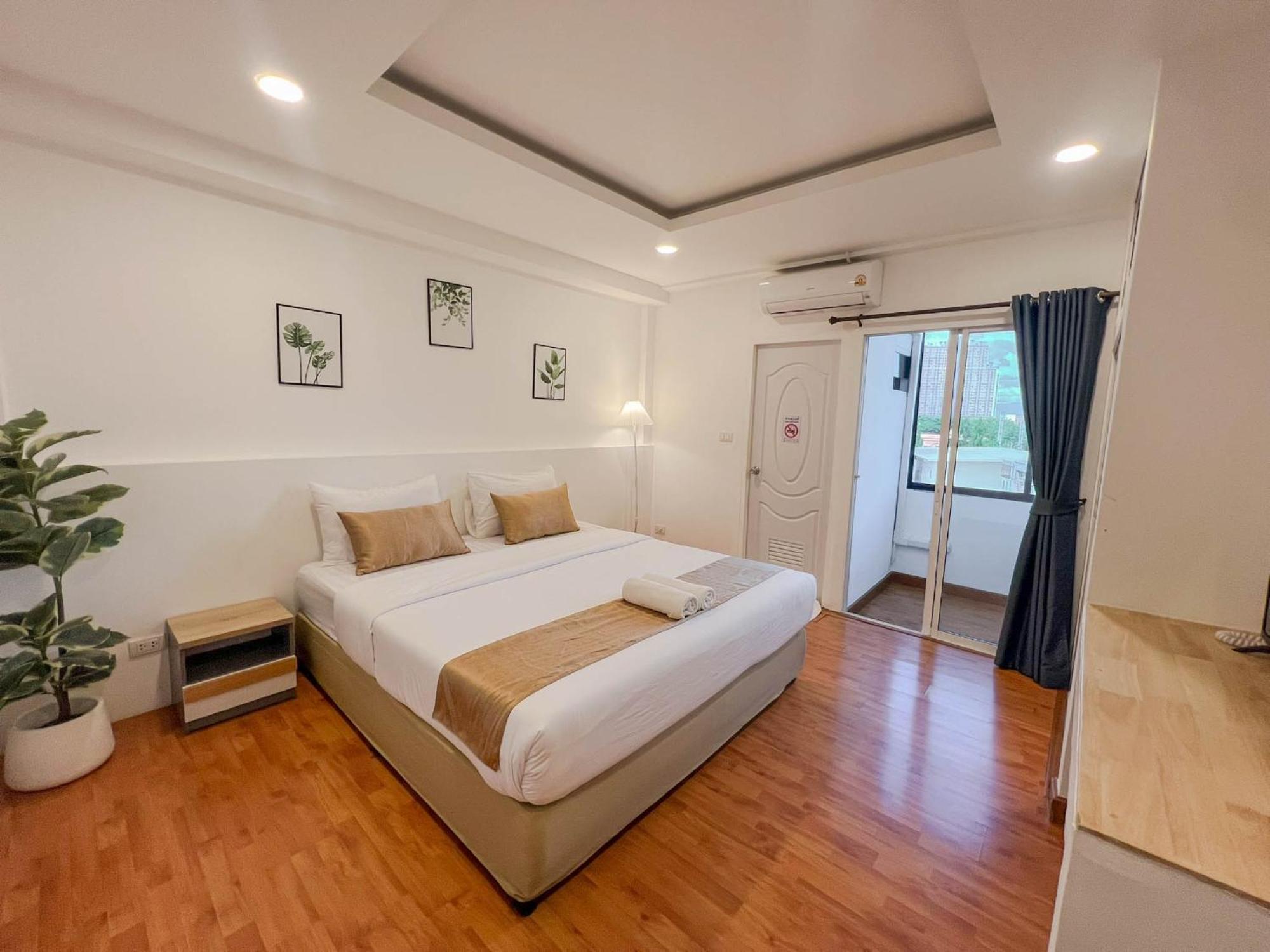 Inspire House Hotel Chiang Mai Extérieur photo