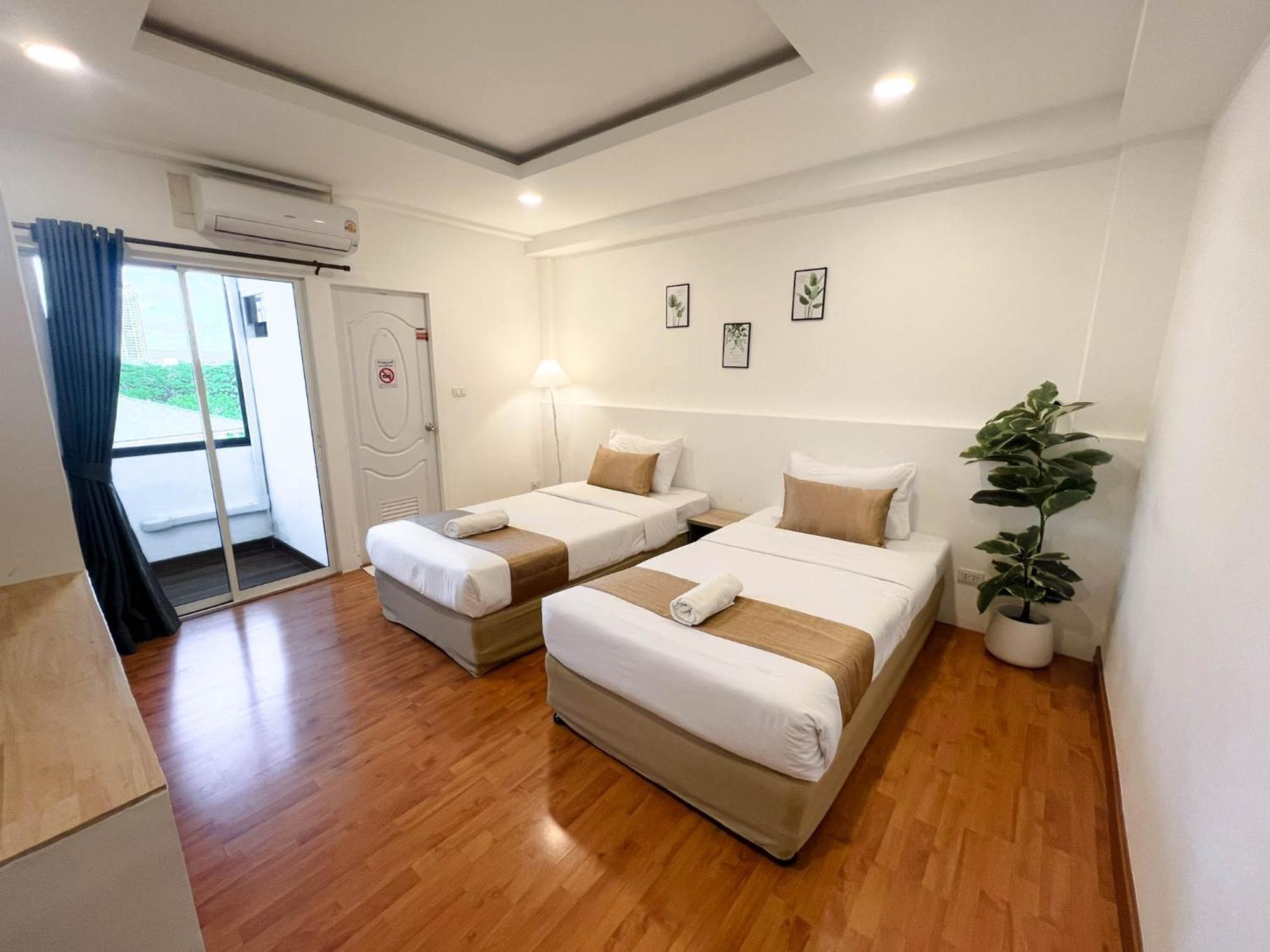Inspire House Hotel Chiang Mai Extérieur photo