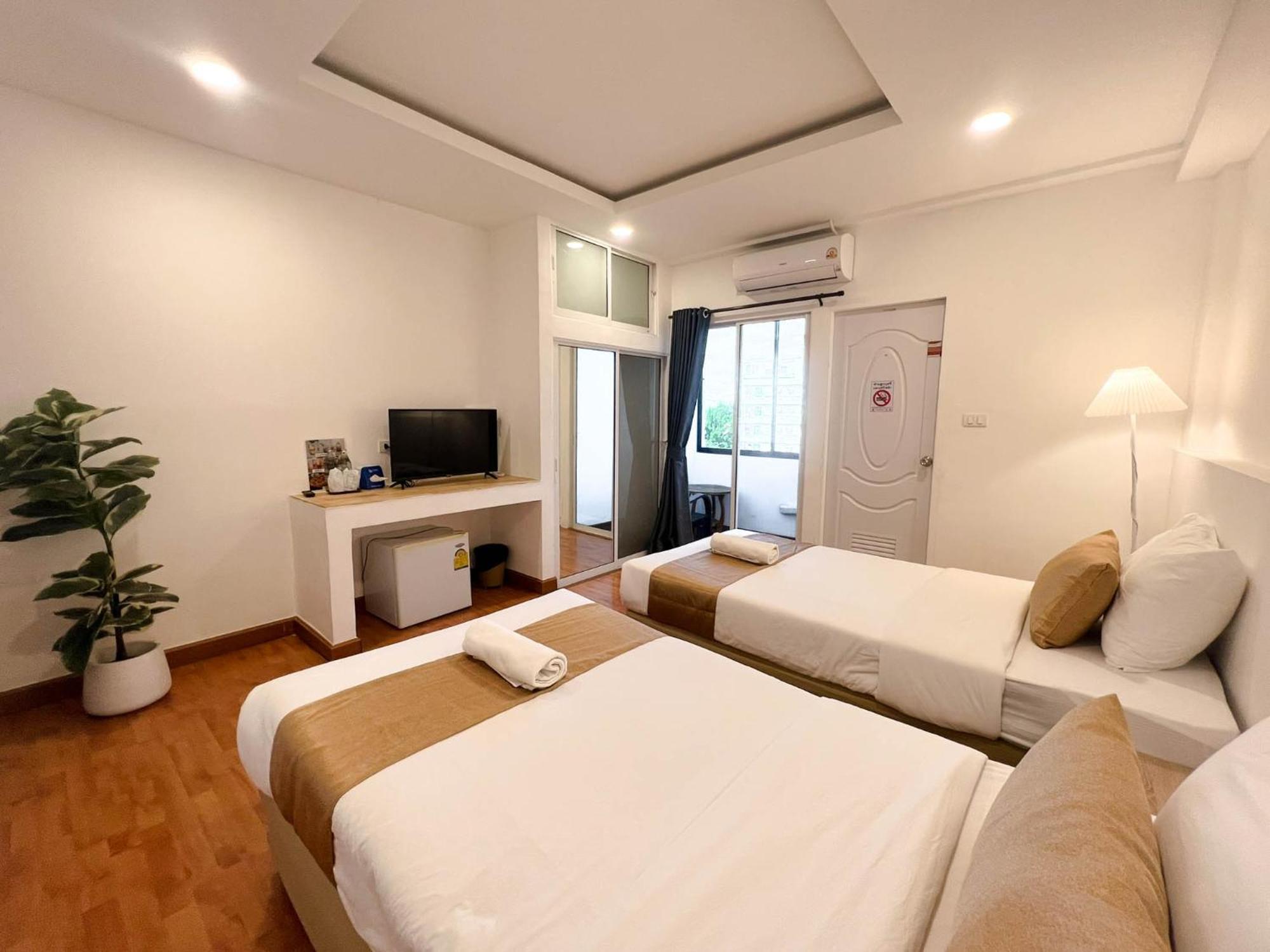 Inspire House Hotel Chiang Mai Extérieur photo
