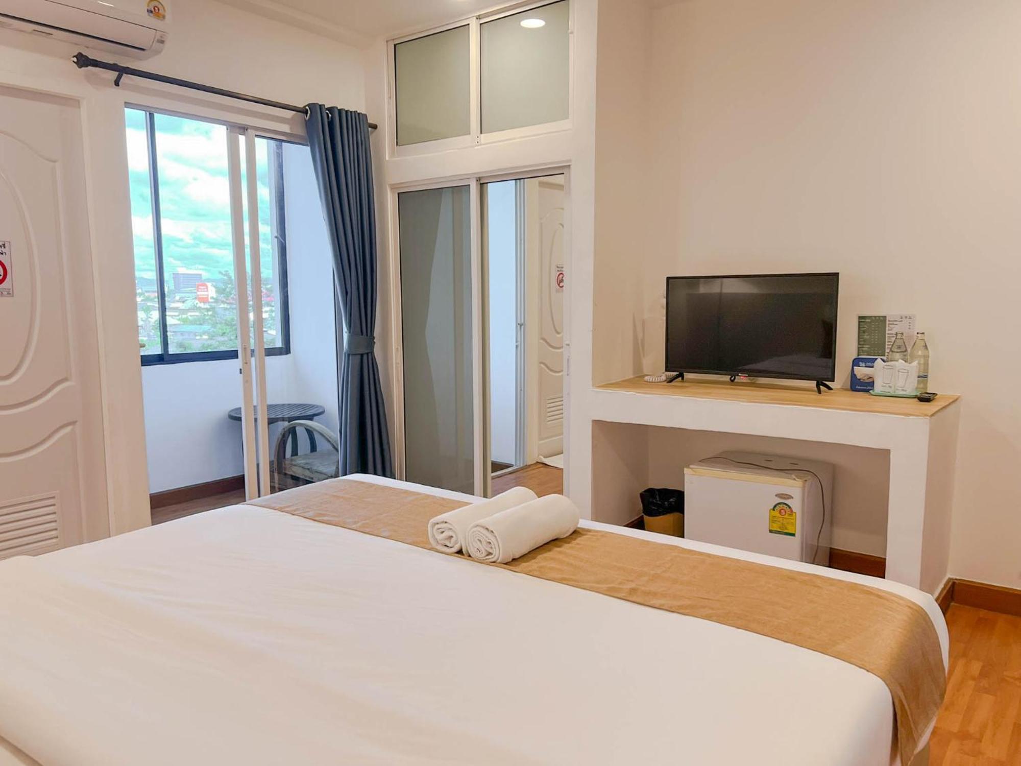 Inspire House Hotel Chiang Mai Extérieur photo
