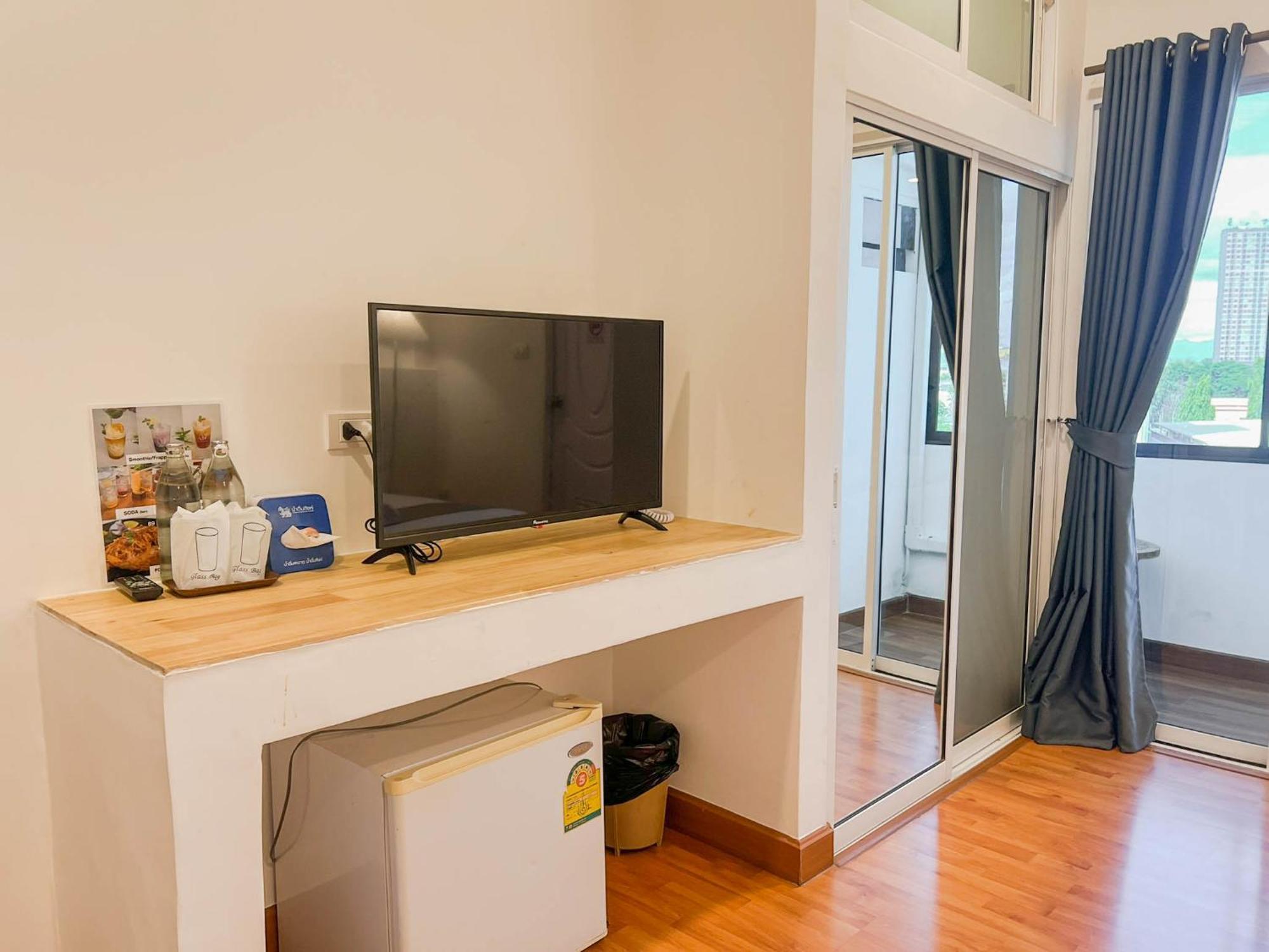 Inspire House Hotel Chiang Mai Extérieur photo