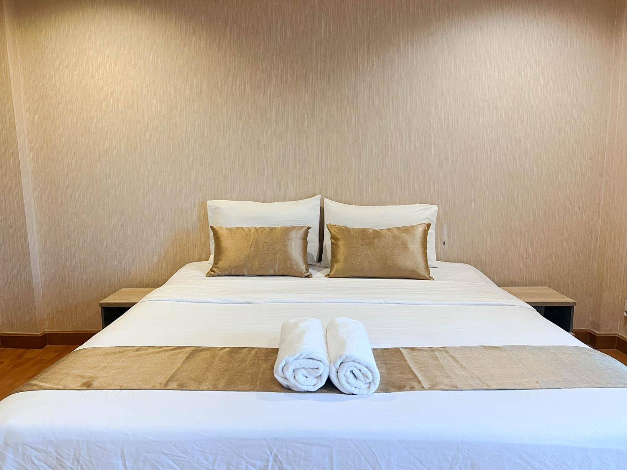 Inspire House Hotel Chiang Mai Extérieur photo