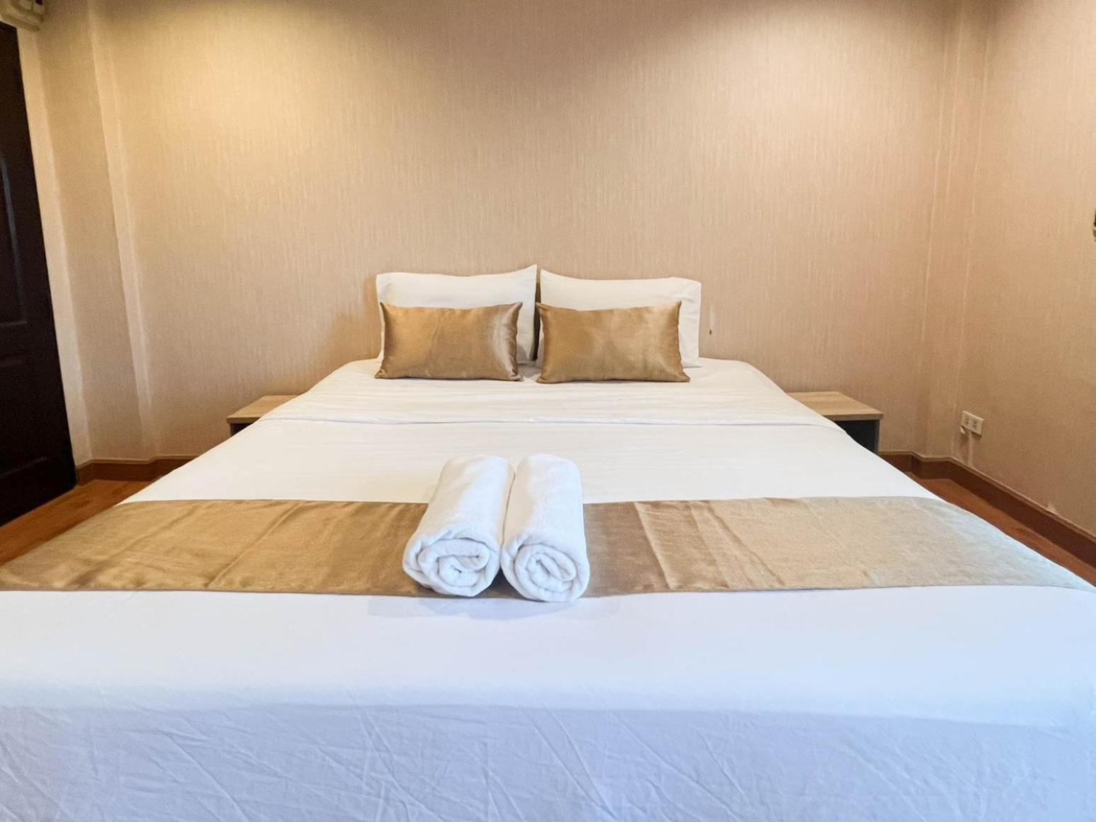 Inspire House Hotel Chiang Mai Extérieur photo