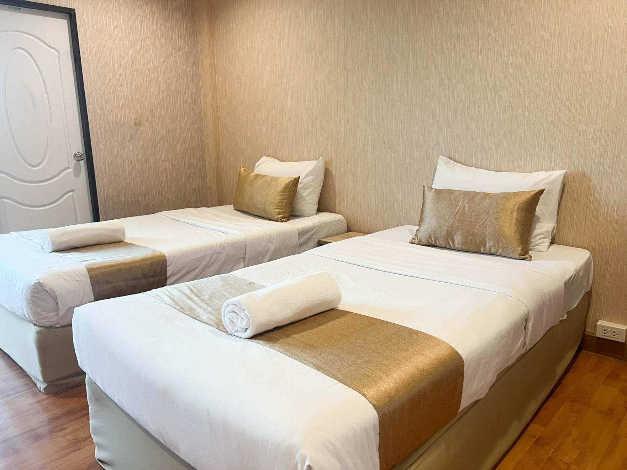 Inspire House Hotel Chiang Mai Extérieur photo